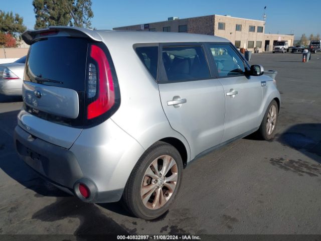 Photo 3 VIN: KNDJP3A54F7806631 - KIA SOUL 