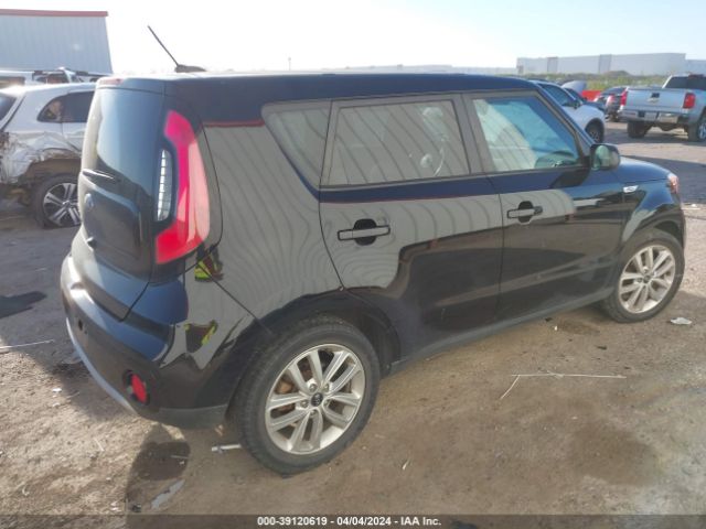 Photo 3 VIN: KNDJP3A54H7418771 - KIA SOUL 