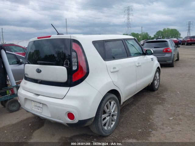 Photo 3 VIN: KNDJP3A54H7463239 - KIA SOUL 