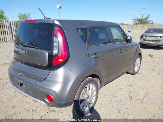 Photo 3 VIN: KNDJP3A54J7518620 - KIA SOUL 