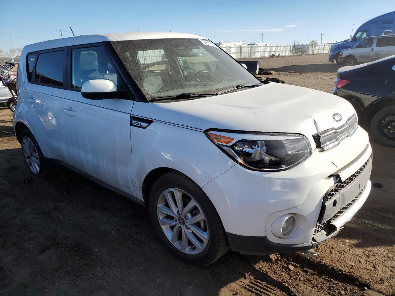 Photo 3 VIN: KNDJP3A54J7569809 - KIA SOUL 