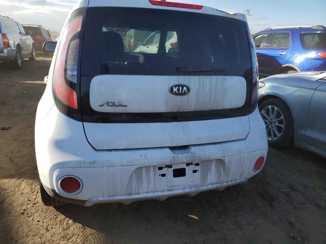 Photo 5 VIN: KNDJP3A54J7569809 - KIA SOUL 