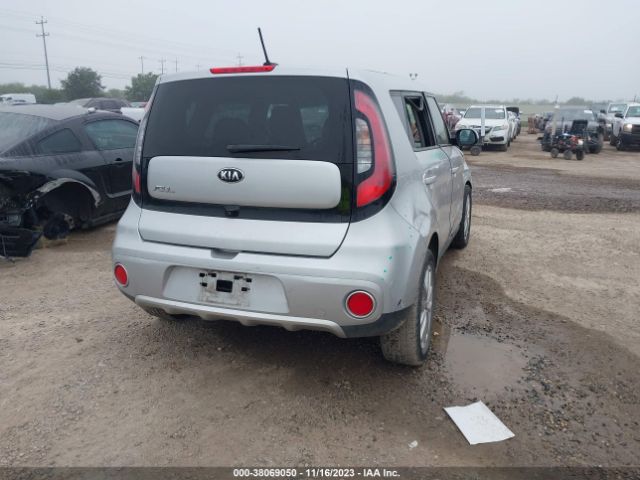 Photo 3 VIN: KNDJP3A54J7610388 - KIA SOUL 