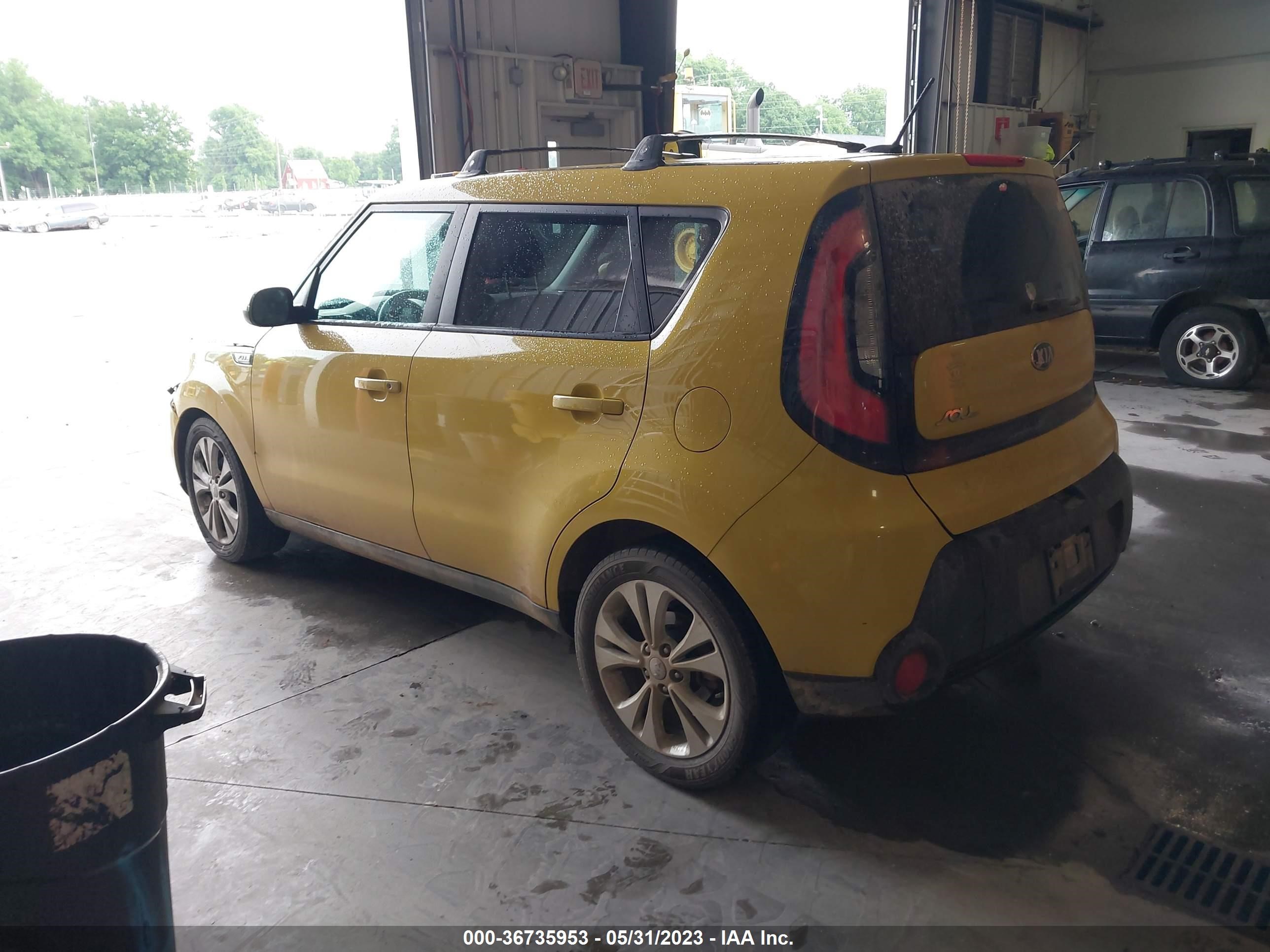 Photo 2 VIN: KNDJP3A55E7063203 - KIA SOUL 