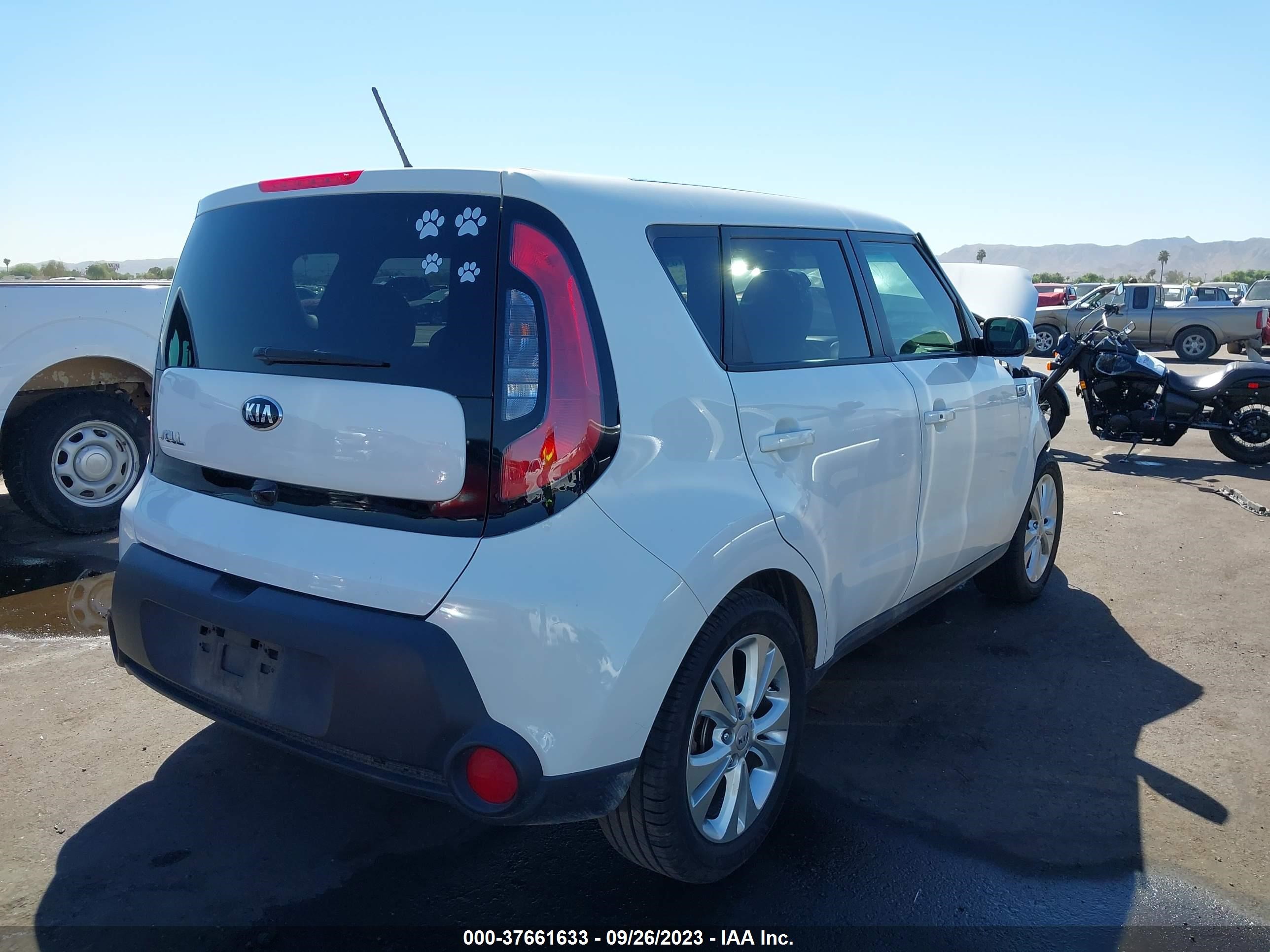 Photo 3 VIN: KNDJP3A55E7066067 - KIA SOUL 