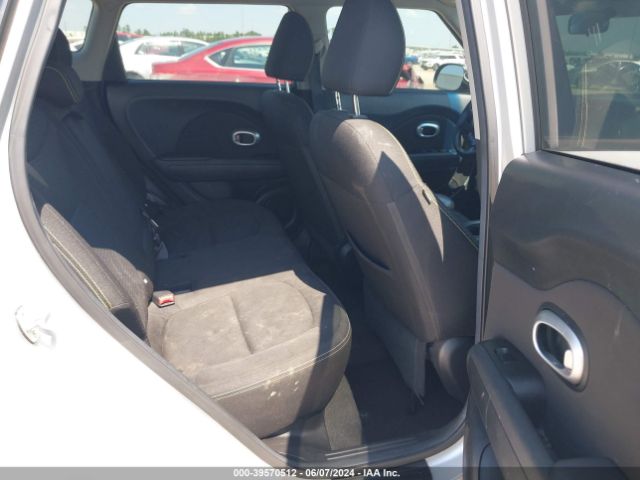 Photo 7 VIN: KNDJP3A55F7788687 - KIA SOUL 