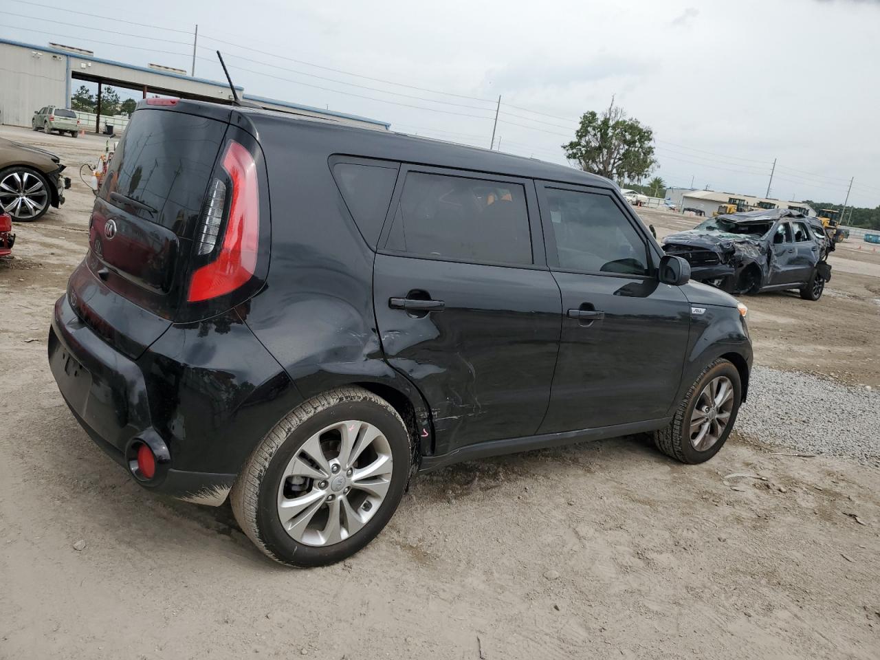 Photo 2 VIN: KNDJP3A55G7241775 - KIA SOUL 