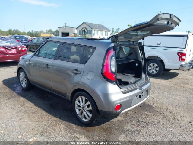 Photo 2 VIN: KNDJP3A55H7439709 - KIA SOUL 