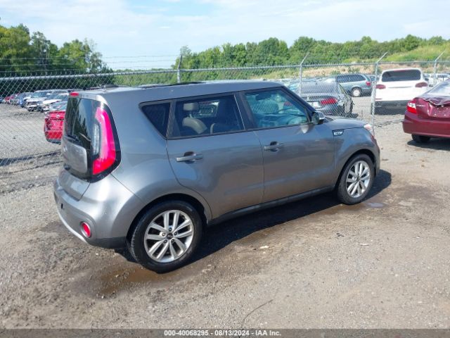 Photo 3 VIN: KNDJP3A55H7439709 - KIA SOUL 