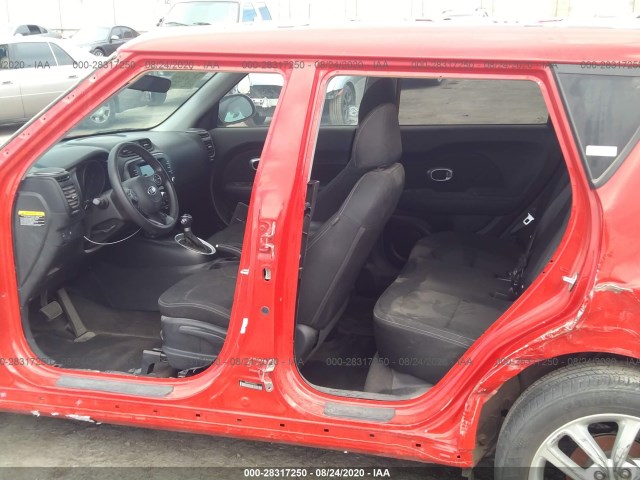 Photo 5 VIN: KNDJP3A55J7526175 - KIA SOUL 