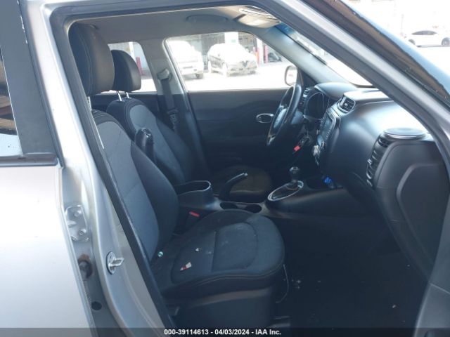 Photo 4 VIN: KNDJP3A55J7527651 - KIA SOUL 