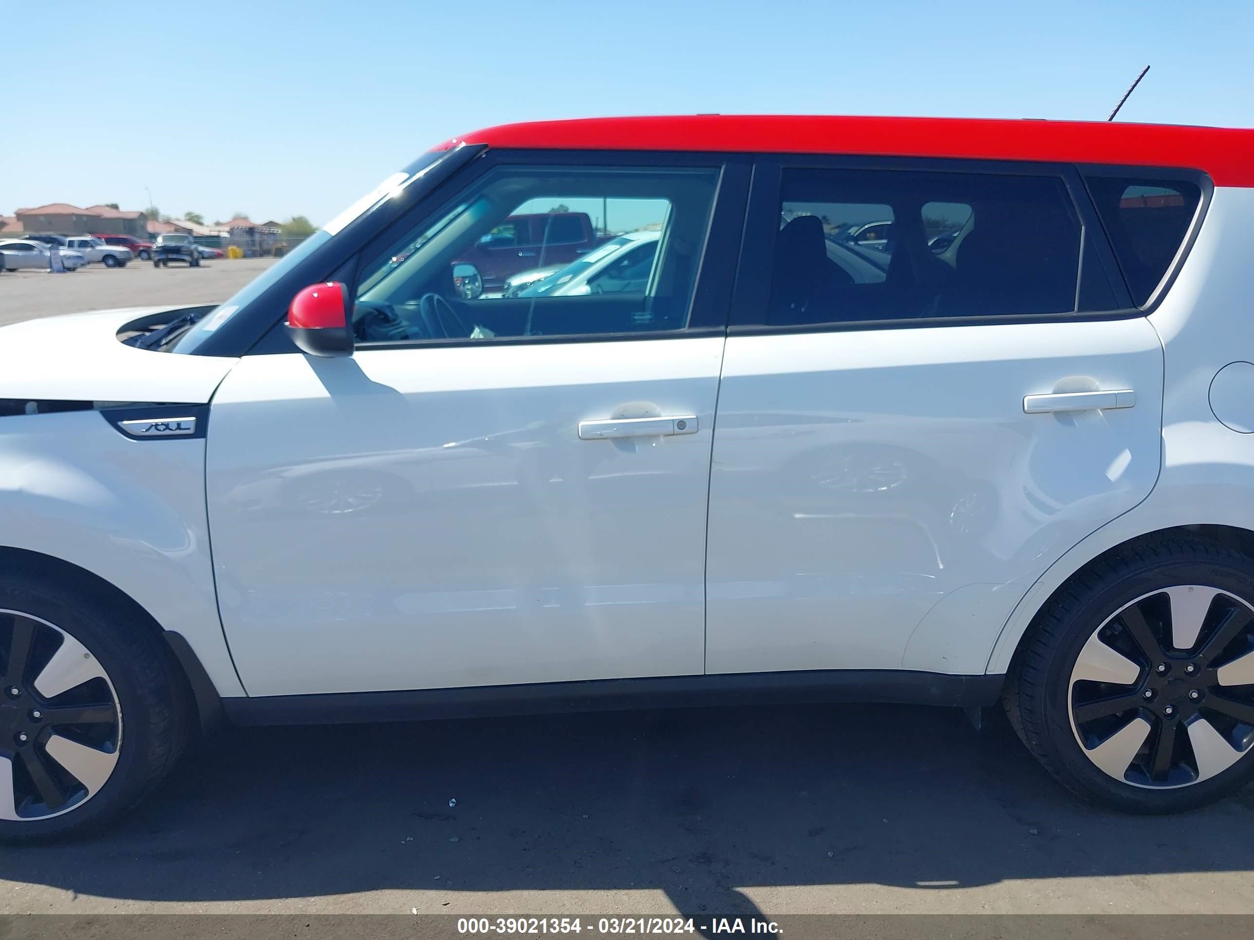 Photo 14 VIN: KNDJP3A55J7540111 - KIA SOUL 