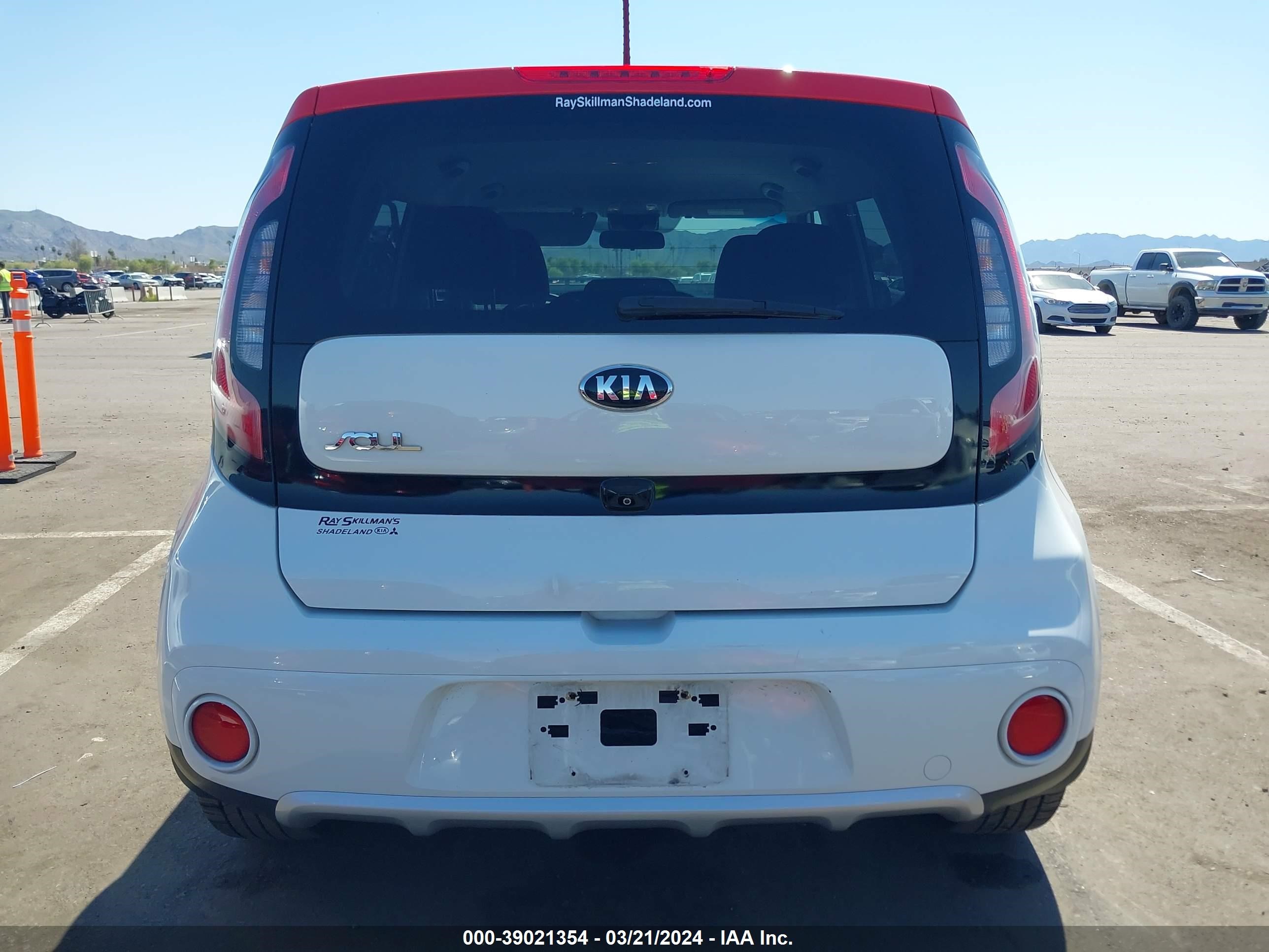 Photo 16 VIN: KNDJP3A55J7540111 - KIA SOUL 