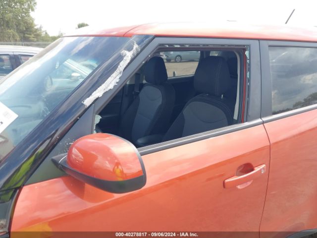 Photo 5 VIN: KNDJP3A55J7549939 - KIA SOUL 