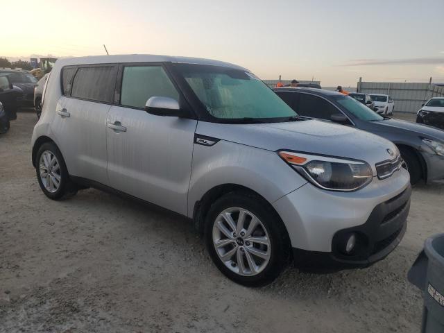 Photo 3 VIN: KNDJP3A55J7597389 - KIA SOUL + 