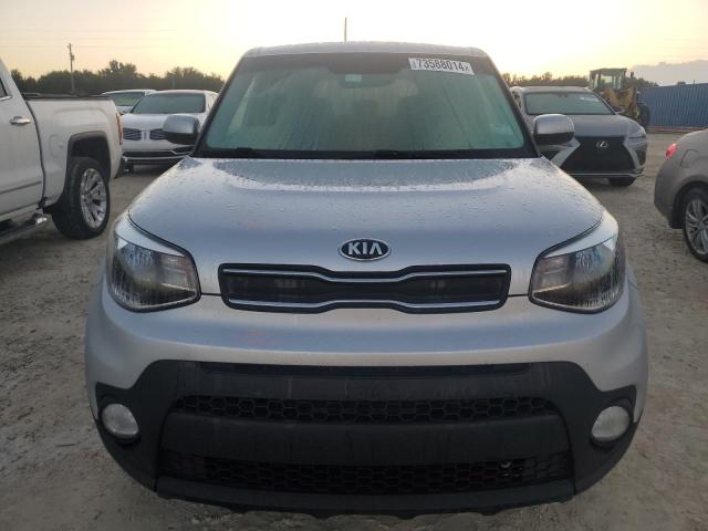 Photo 4 VIN: KNDJP3A55J7597389 - KIA SOUL + 