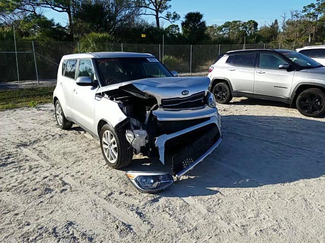 Photo 10 VIN: KNDJP3A55J7601490 - KIA SOUL + 