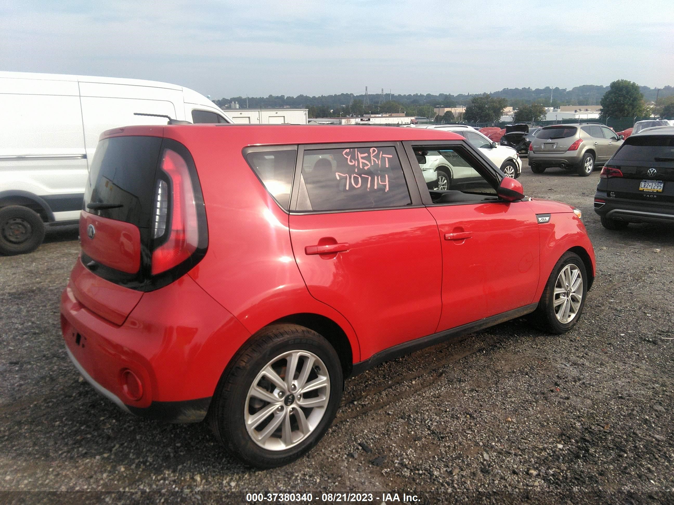 Photo 3 VIN: KNDJP3A55K7000713 - KIA SOUL 