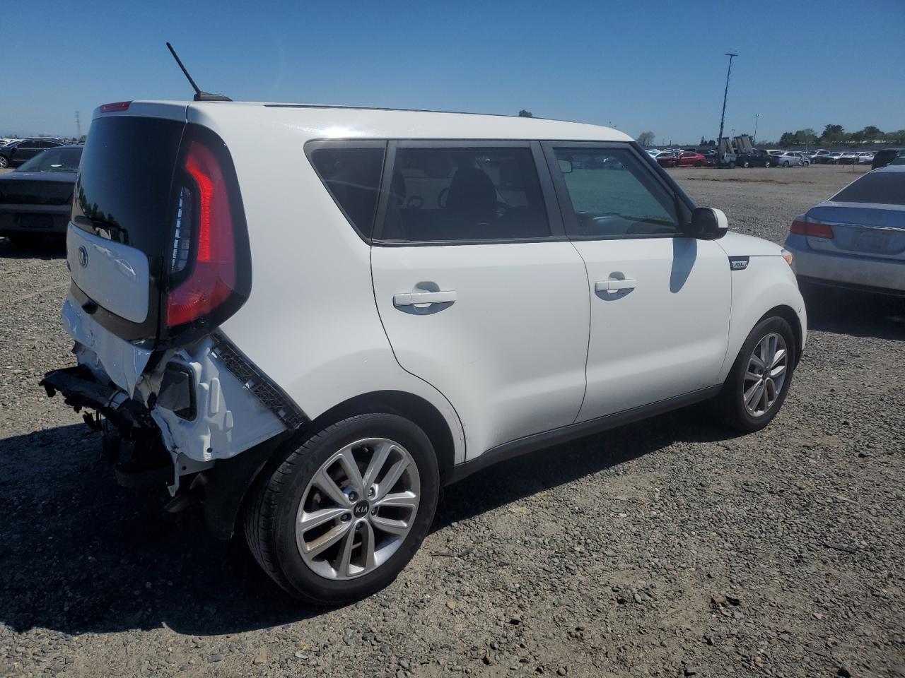 Photo 2 VIN: KNDJP3A55K7646950 - KIA SOUL 