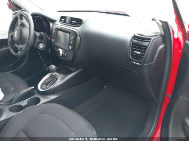 Photo 4 VIN: KNDJP3A55K7647337 - KIA SOUL 