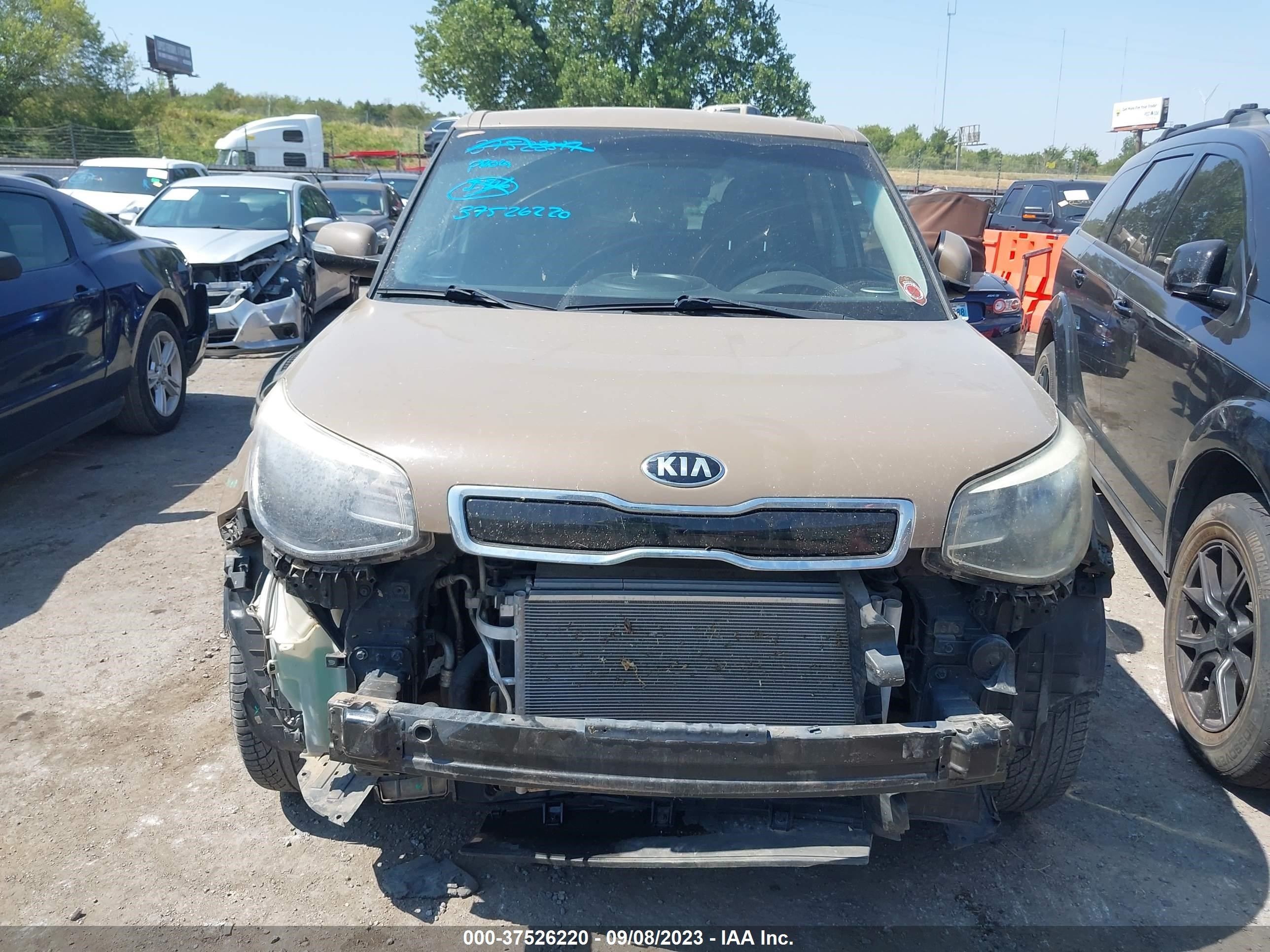 Photo 5 VIN: KNDJP3A56E7067969 - KIA SOUL 