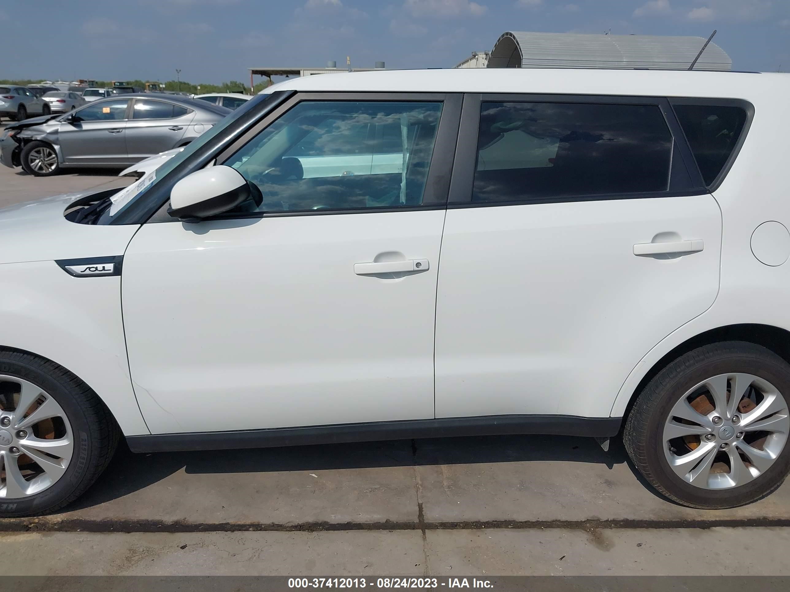 Photo 12 VIN: KNDJP3A56G7325894 - KIA SOUL 