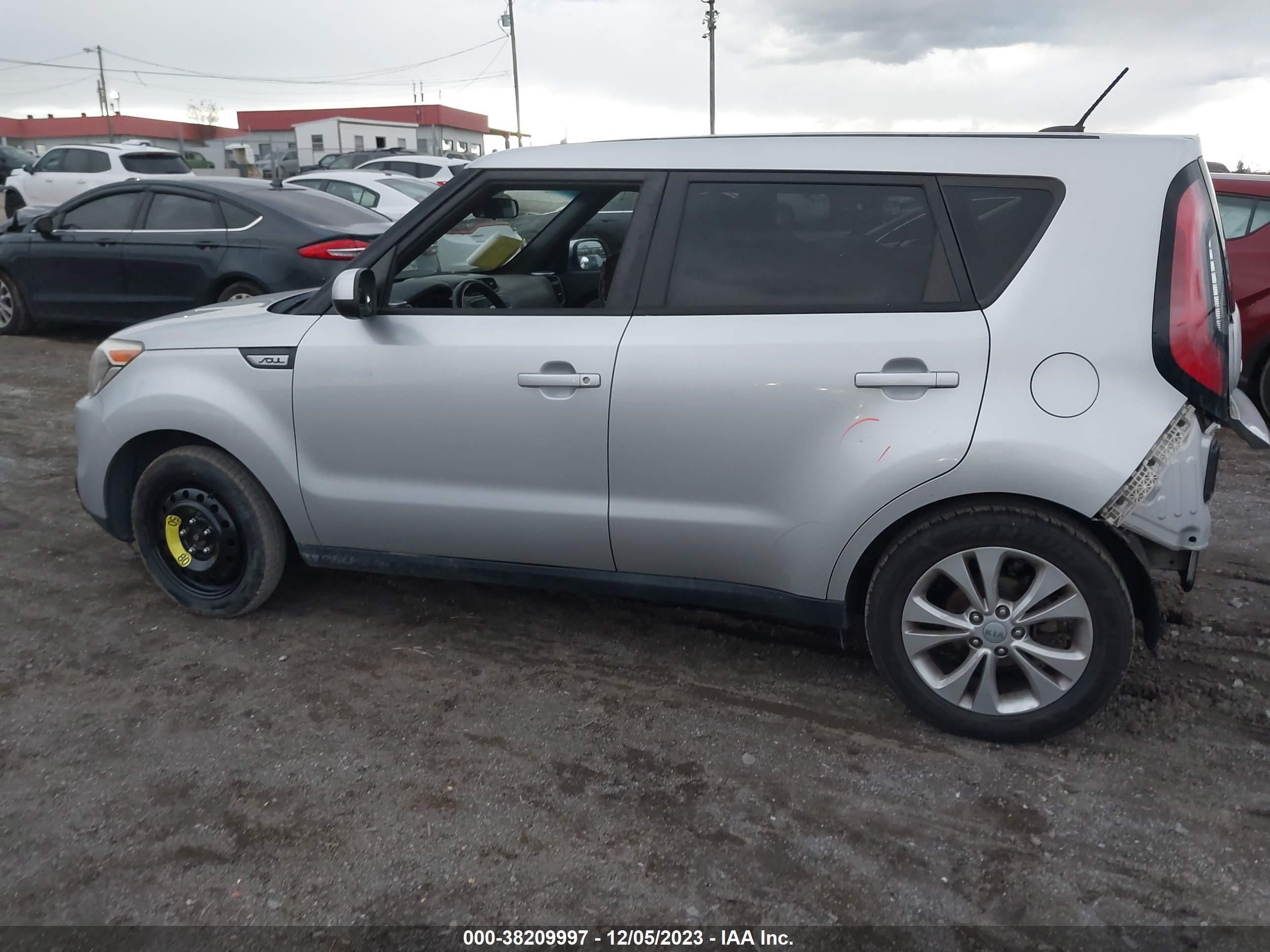 Photo 13 VIN: KNDJP3A56G7818457 - KIA SOUL 