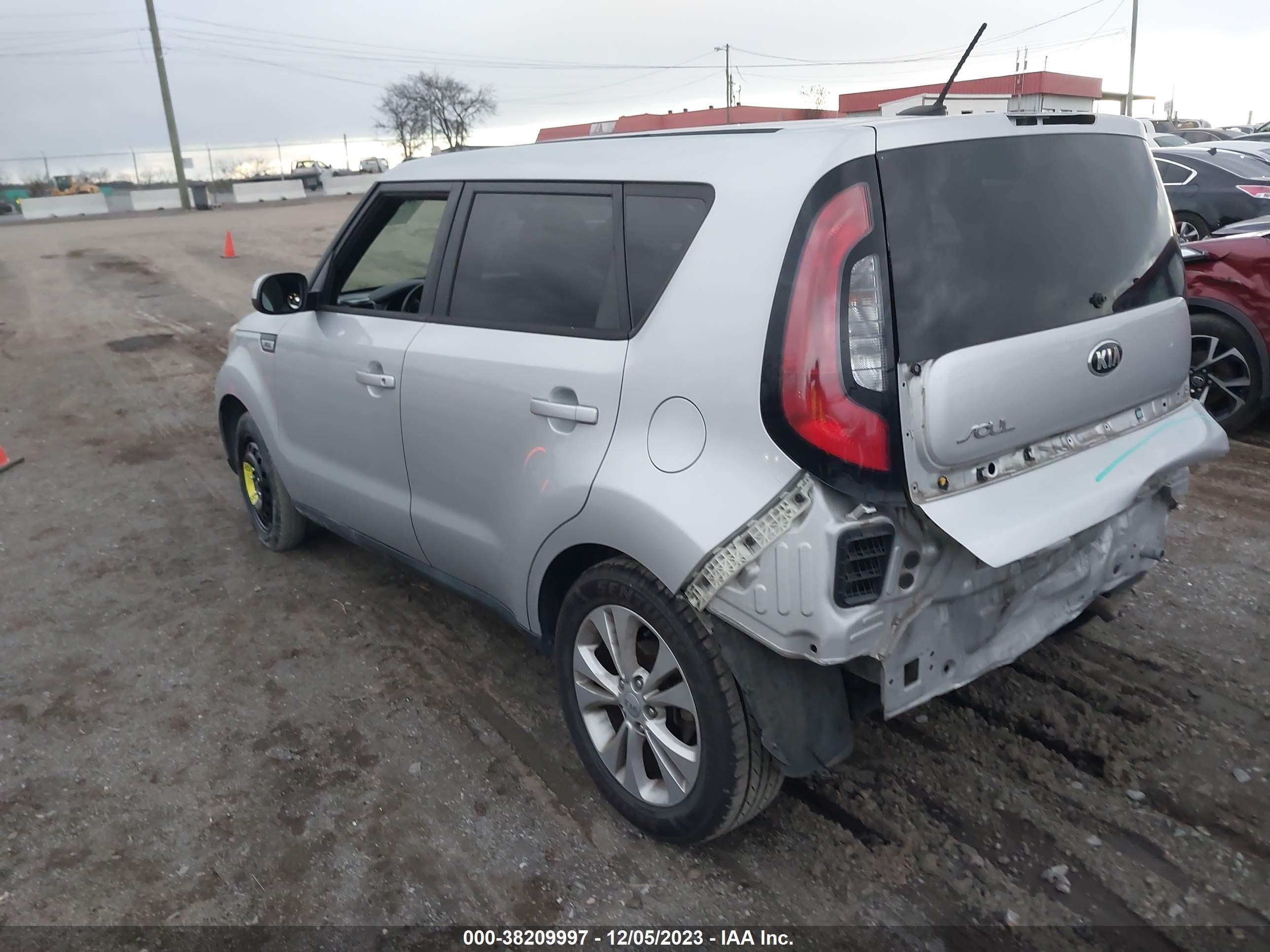 Photo 2 VIN: KNDJP3A56G7818457 - KIA SOUL 