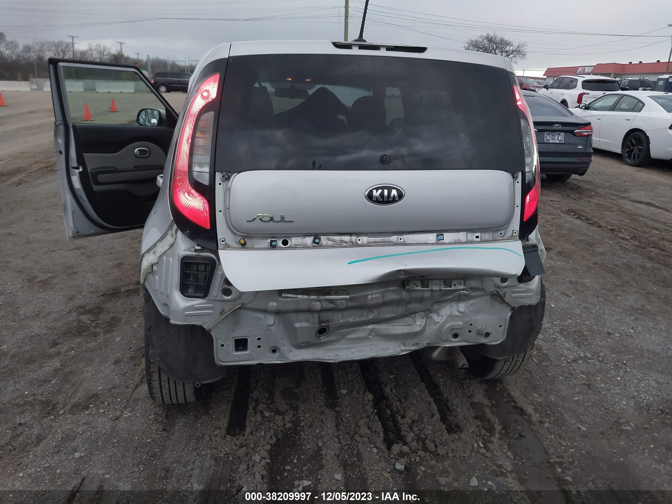 Photo 5 VIN: KNDJP3A56G7818457 - KIA SOUL 