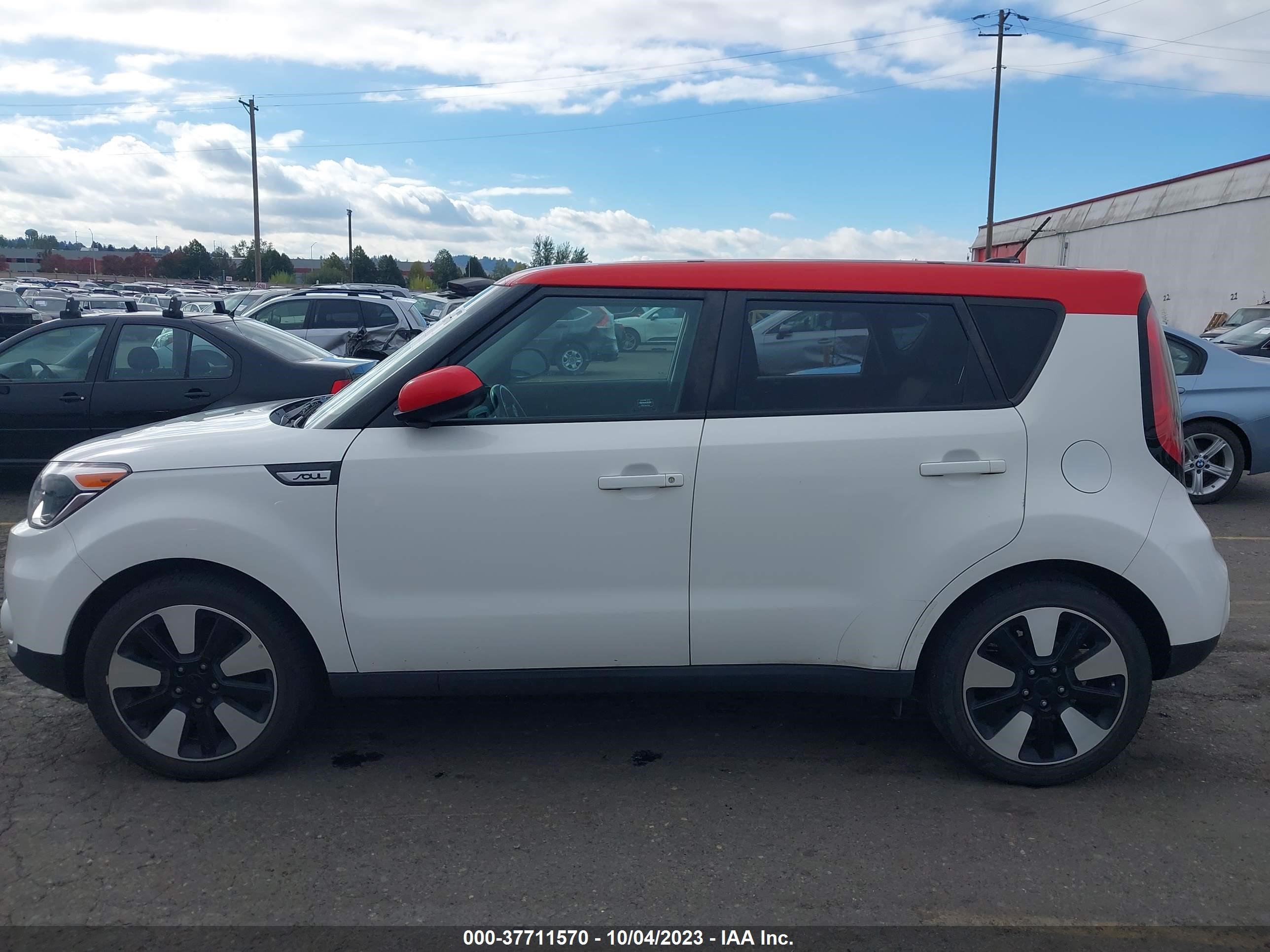 Photo 13 VIN: KNDJP3A56H7440299 - KIA SOUL 