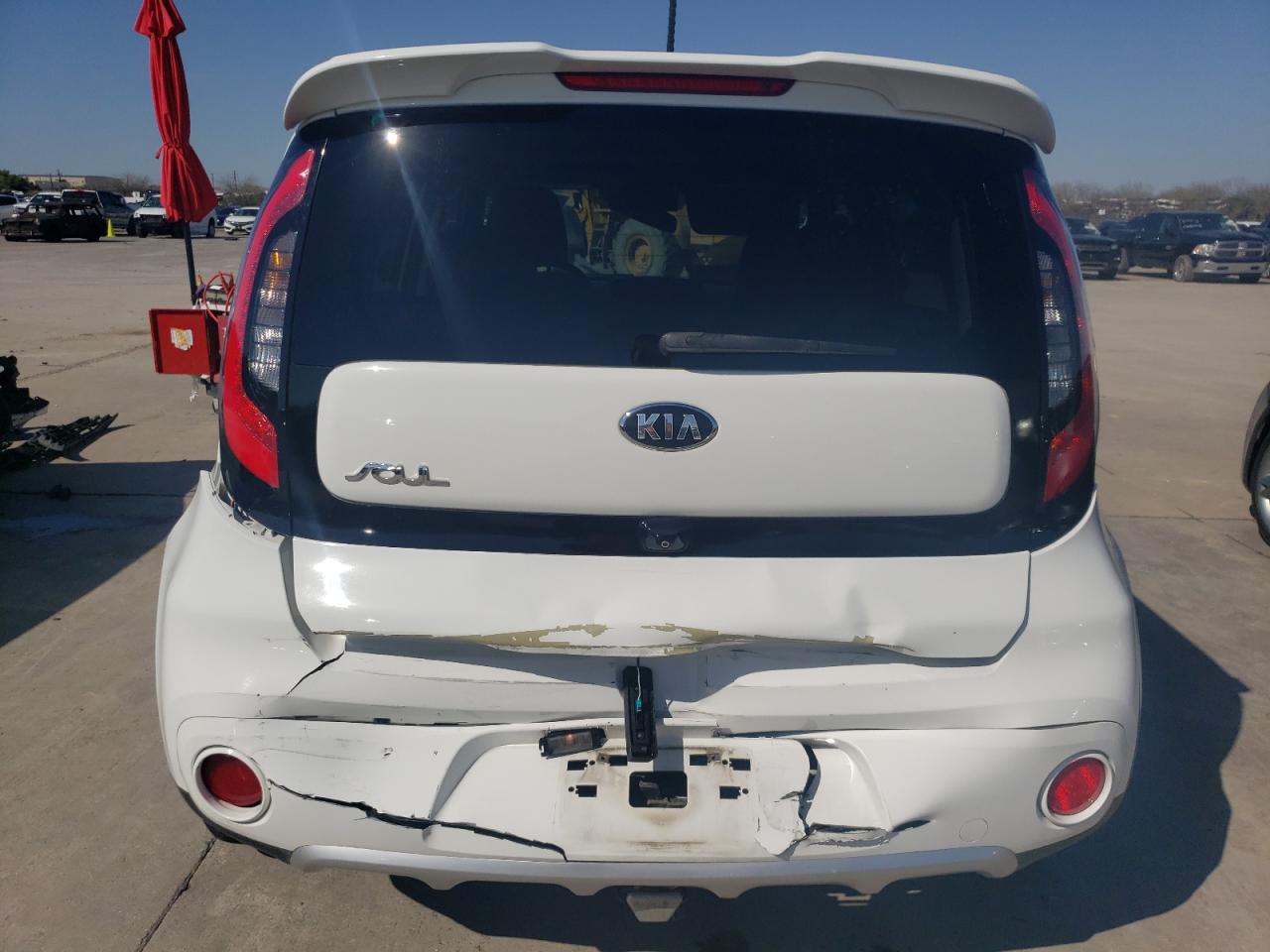 Photo 5 VIN: KNDJP3A56H7440738 - KIA SOUL 