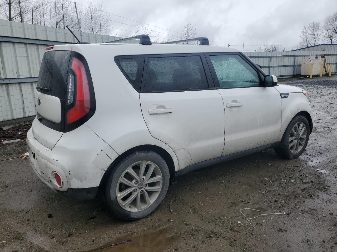 Photo 2 VIN: KNDJP3A56J7527514 - KIA SOUL 