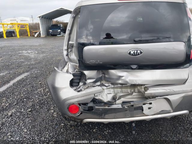 Photo 5 VIN: KNDJP3A56J7535385 - KIA SOUL 