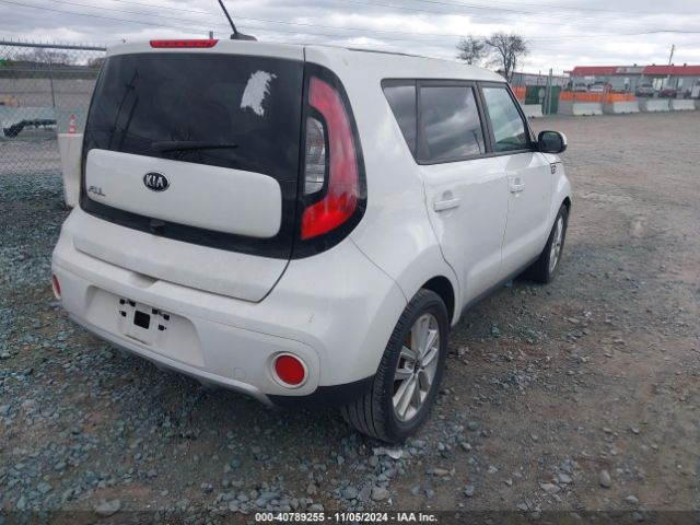 Photo 3 VIN: KNDJP3A56J7537539 - KIA SOUL 