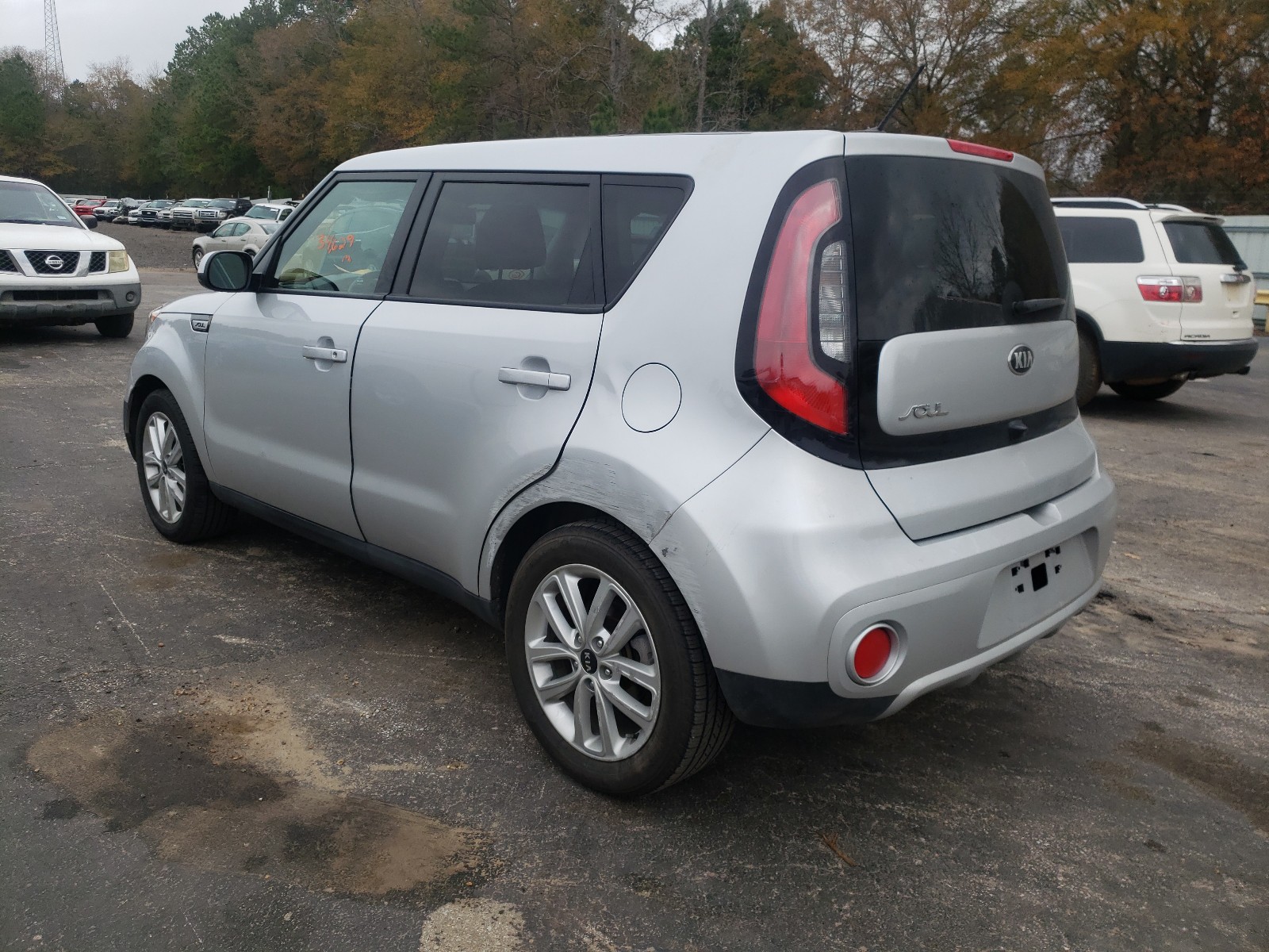 Photo 2 VIN: KNDJP3A56J7563607 - KIA SOUL + 