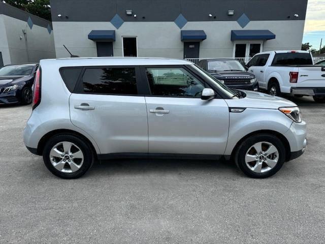 Photo 13 VIN: KNDJP3A56J7597658 - KIA SOUL 