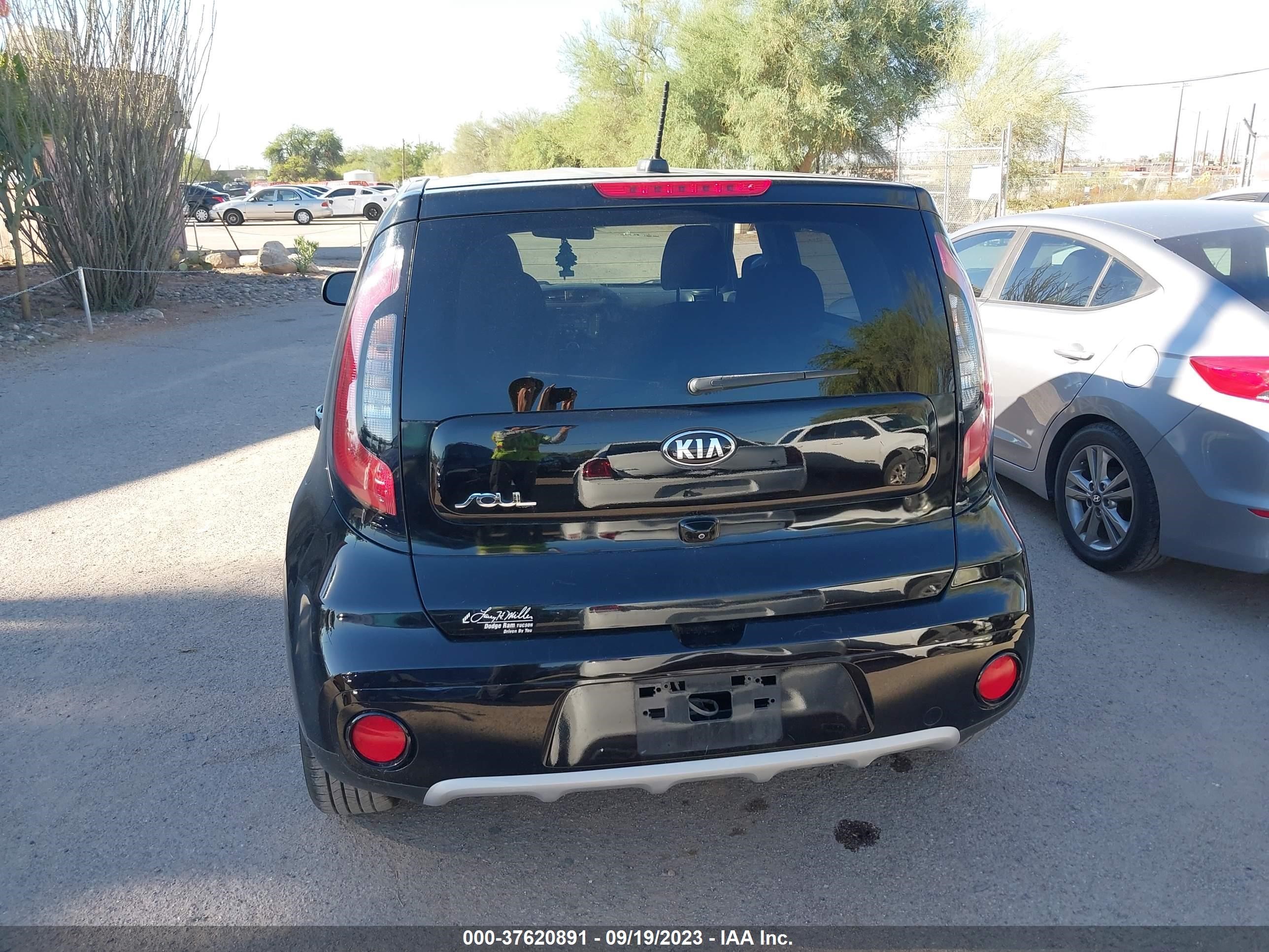 Photo 15 VIN: KNDJP3A56K7640882 - KIA SOUL 