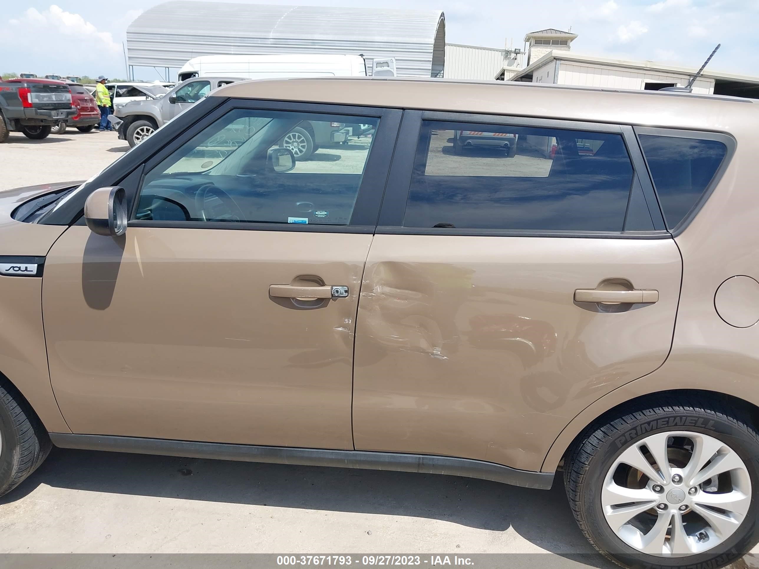 Photo 14 VIN: KNDJP3A57F7125010 - KIA SOUL 