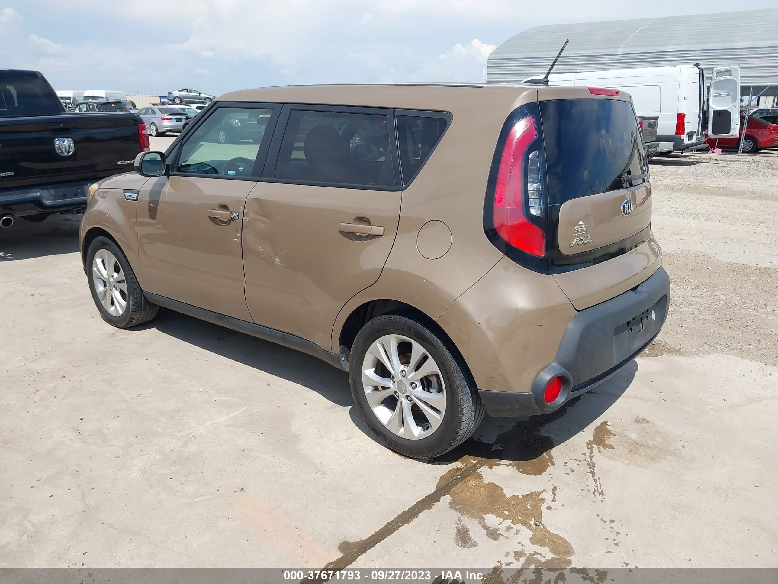 Photo 2 VIN: KNDJP3A57F7125010 - KIA SOUL 