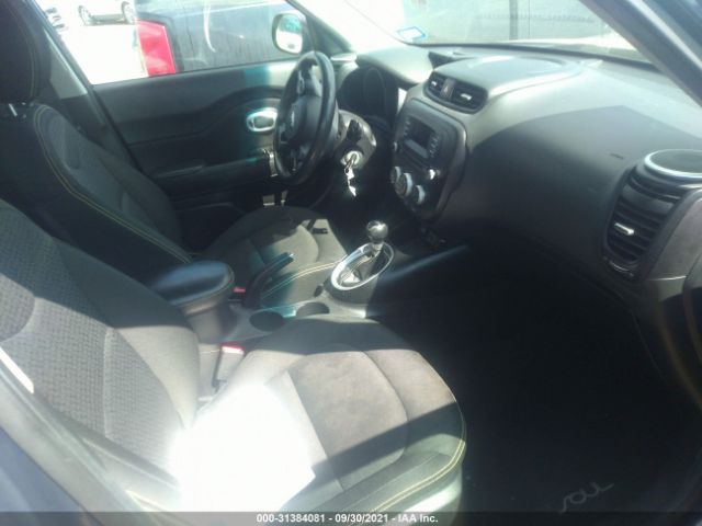 Photo 4 VIN: KNDJP3A57F7181450 - KIA SOUL 