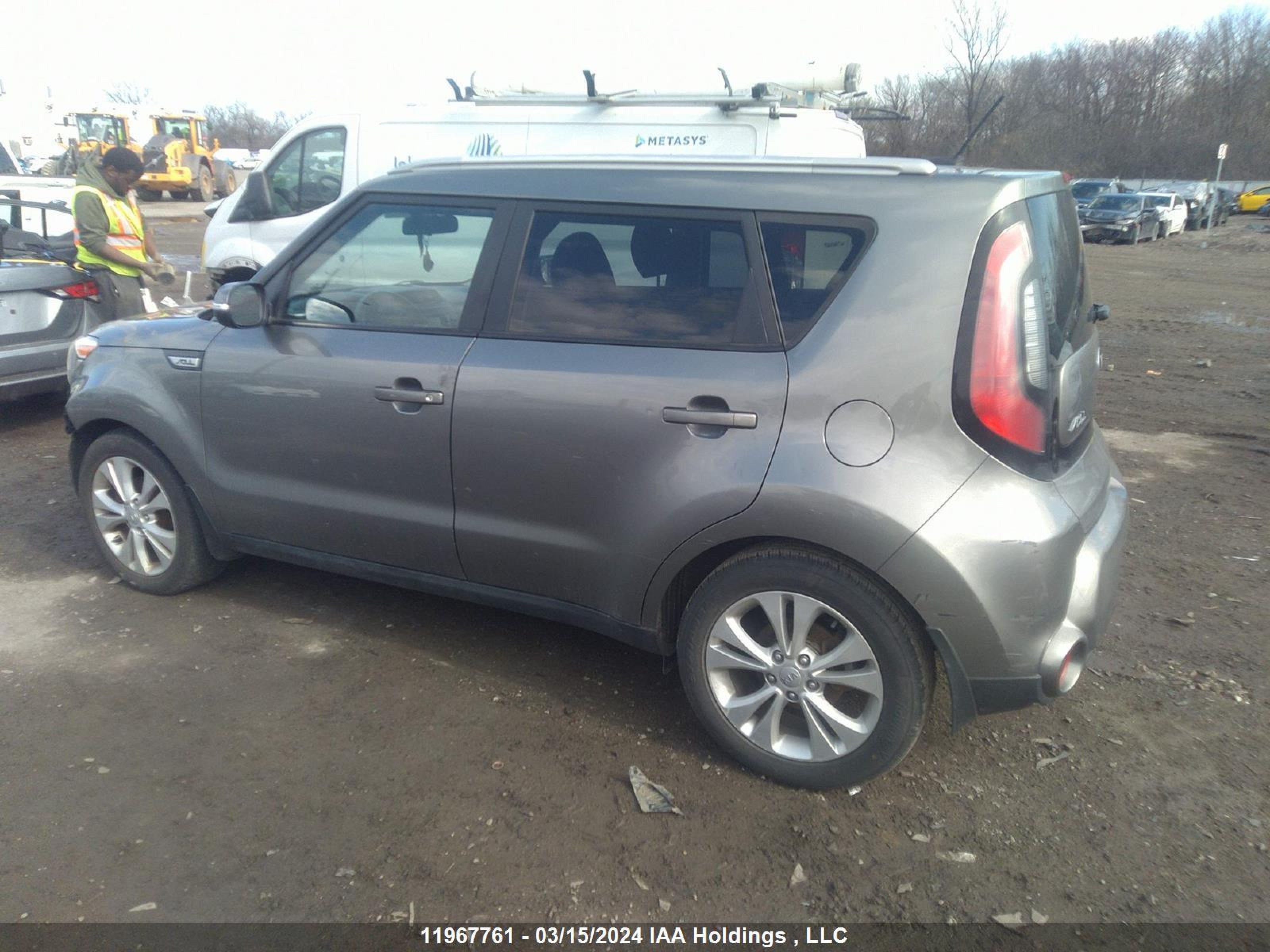 Photo 2 VIN: KNDJP3A57F7195879 - KIA SOUL 