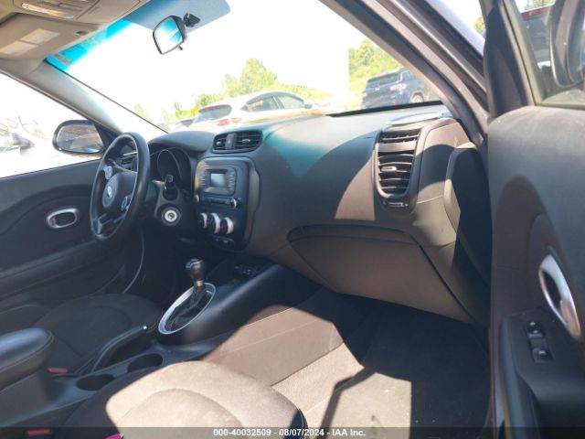 Photo 4 VIN: KNDJP3A57F7213684 - KIA SOUL 