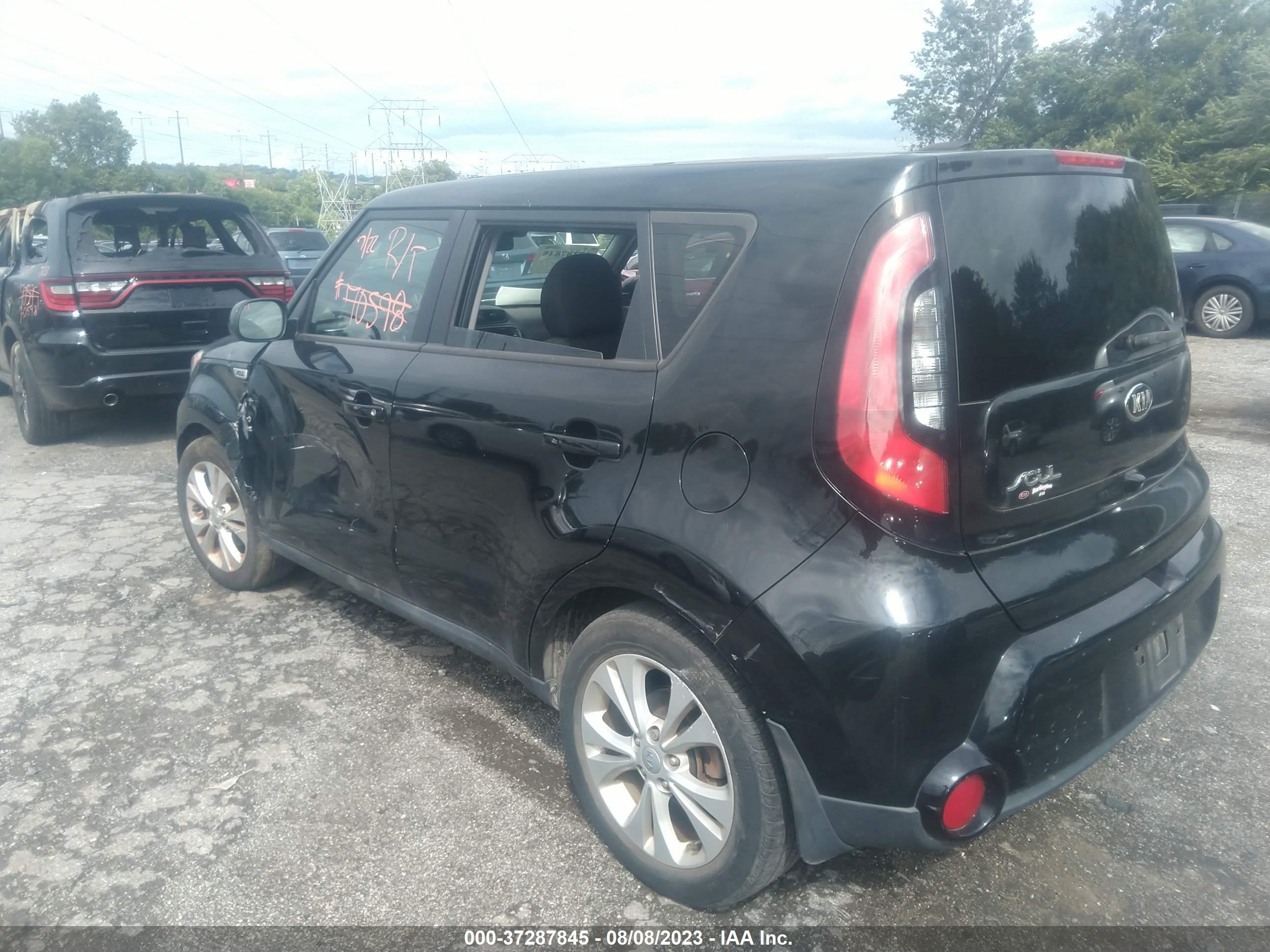 Photo 2 VIN: KNDJP3A57G7374294 - KIA SOUL 