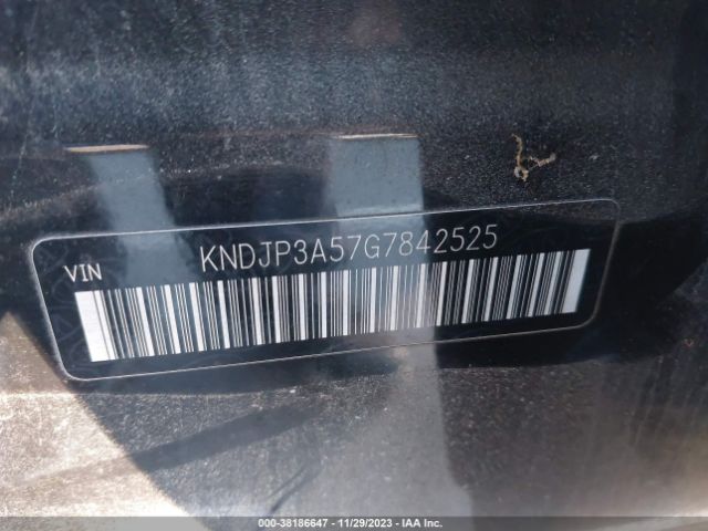 Photo 8 VIN: KNDJP3A57G7842525 - KIA SOUL 