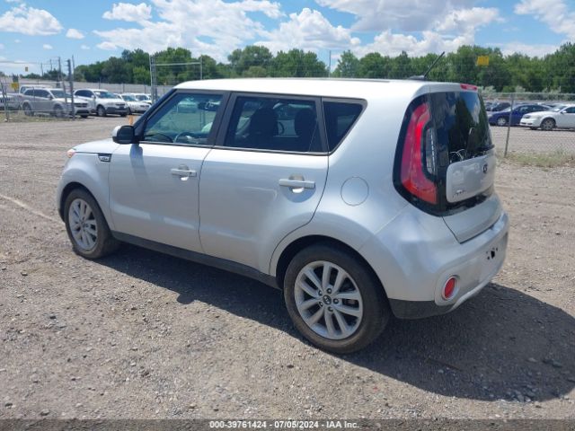 Photo 2 VIN: KNDJP3A57J7531118 - KIA SOUL 