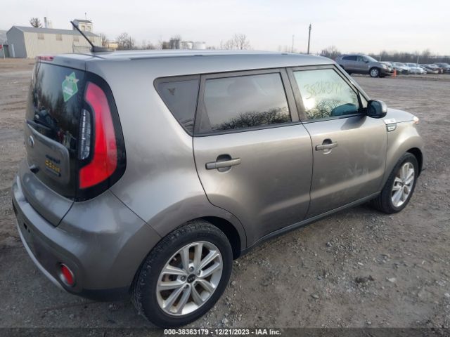 Photo 3 VIN: KNDJP3A57J7557329 - KIA SOUL 