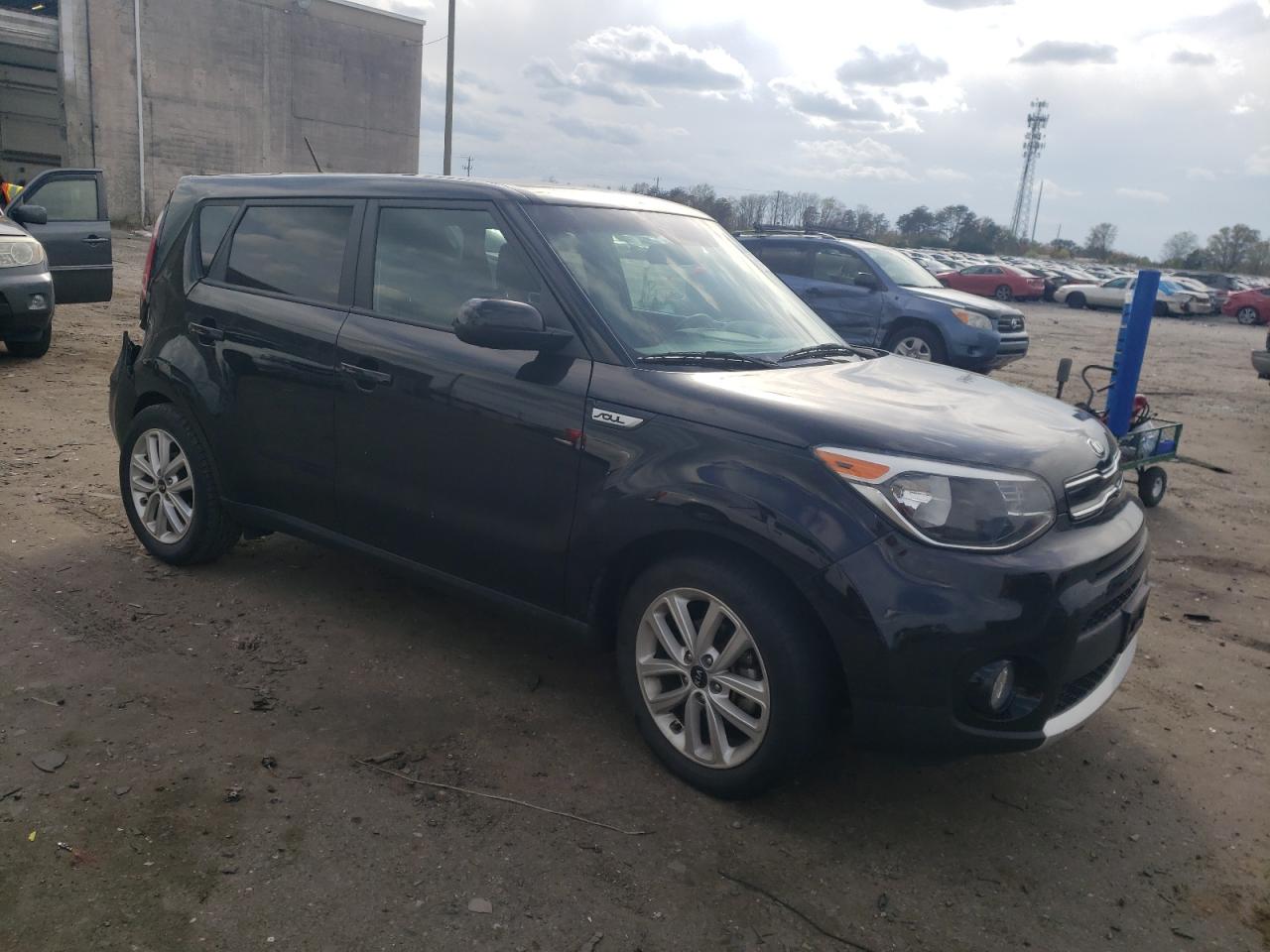 Photo 3 VIN: KNDJP3A57J7571280 - KIA SOUL 