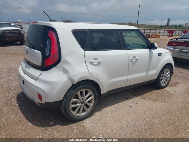 Photo 3 VIN: KNDJP3A57J7901337 - KIA SOUL 