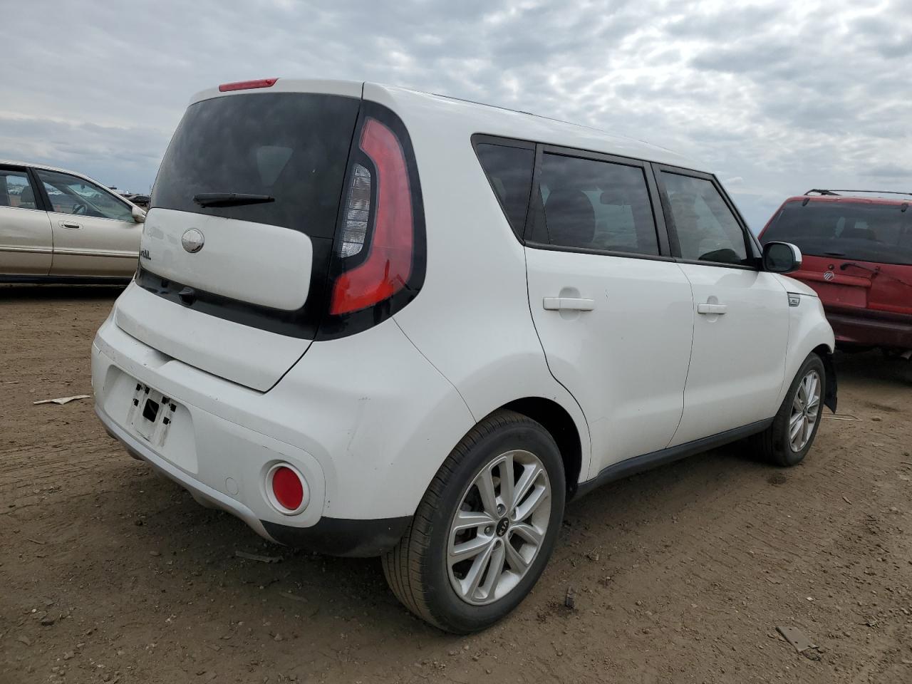 Photo 2 VIN: KNDJP3A57J7904156 - KIA SOUL 