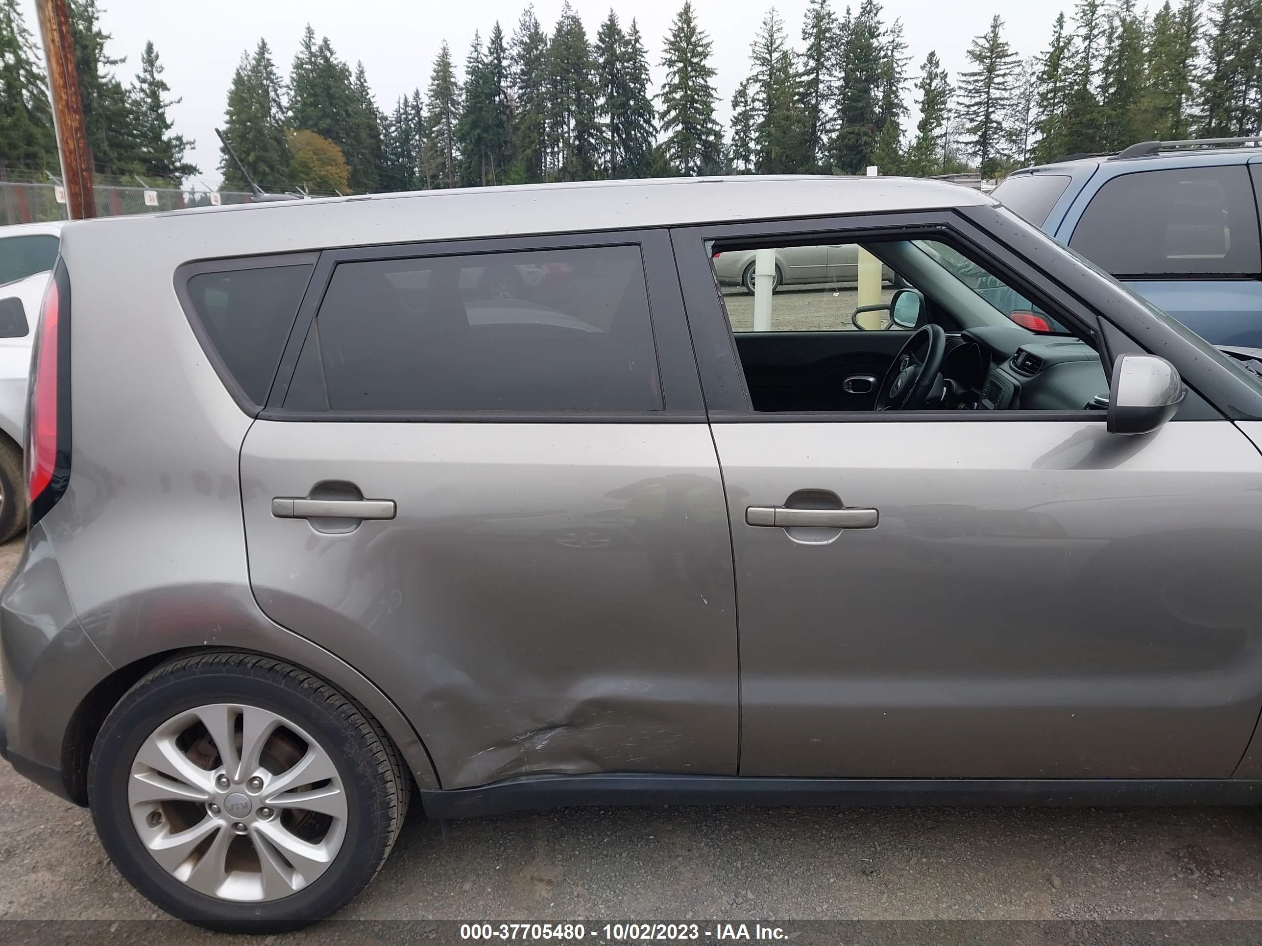 Photo 5 VIN: KNDJP3A58F7197706 - KIA SOUL 